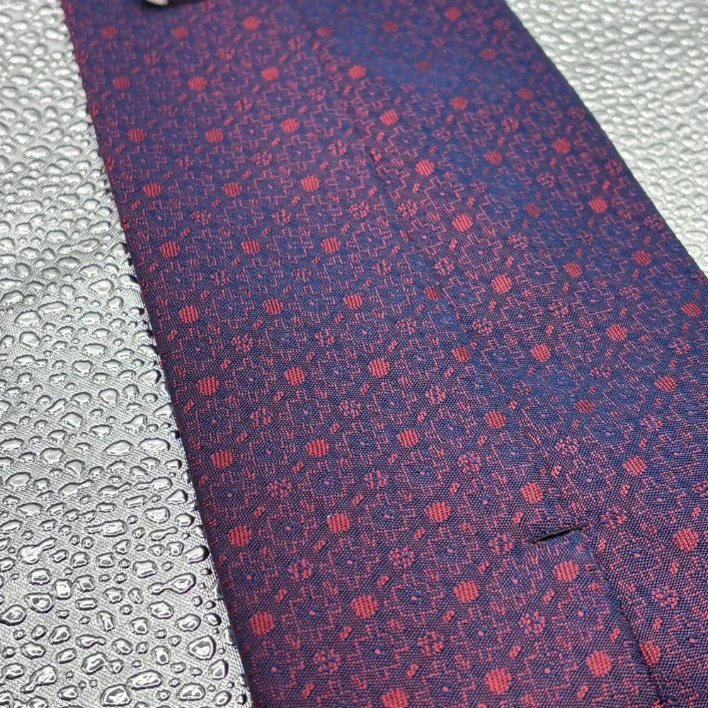 BOSS‎ Hugo Boss Mens Silk Tie Burgundy Red Micro Geometric Pattern Luxury Formal